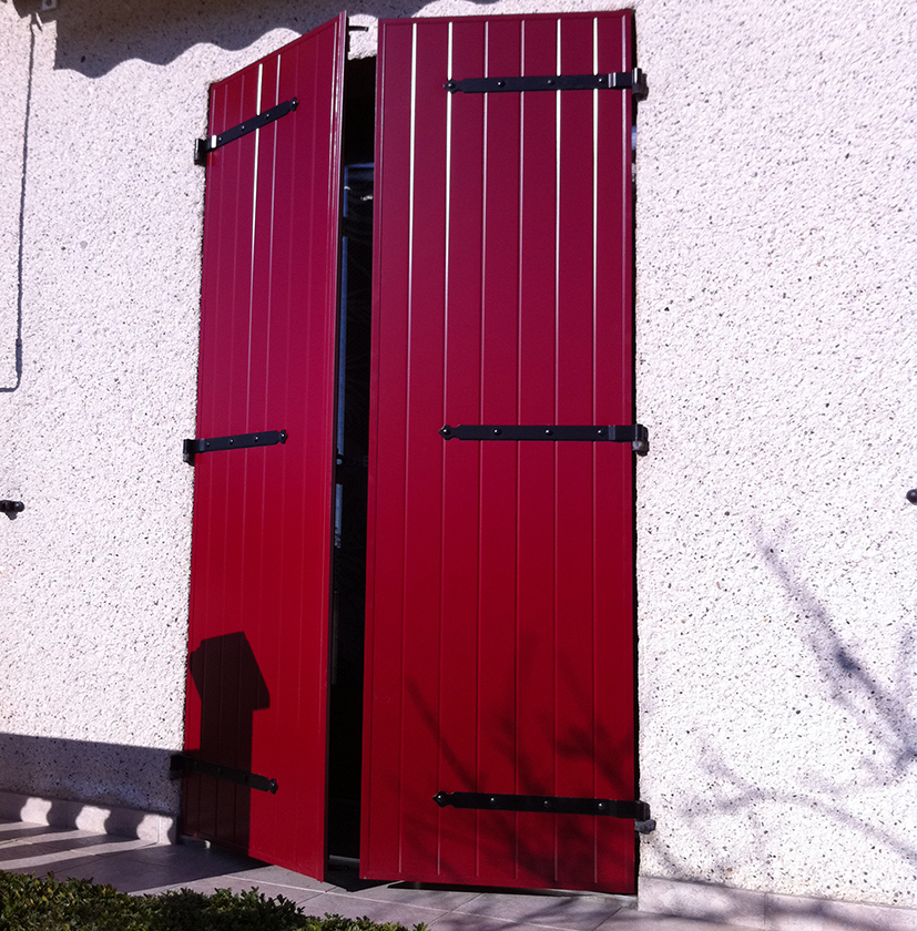 Volets en alu rouge