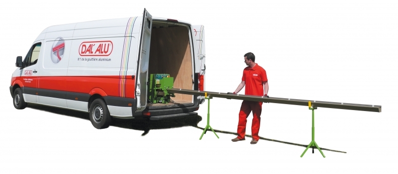 Camion Dal Alu avec une gouttière